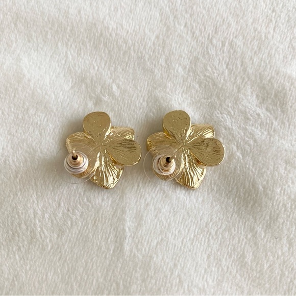 Gold and White Flower and Diamond Cluster Stud Earrings New NWT - Picture 3 of 6